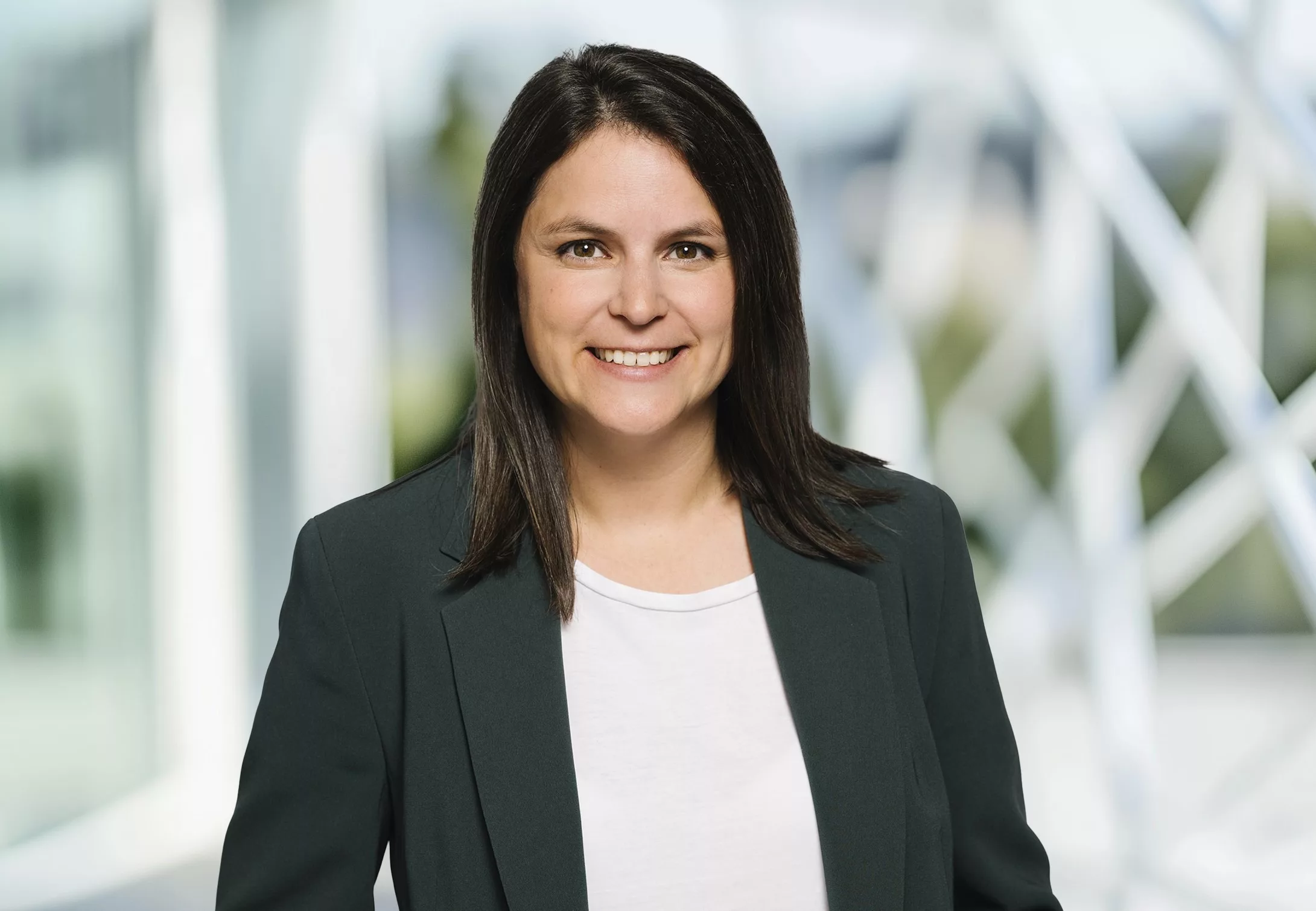 Edith Schwimmer, Geschäftsführerin, erläutert Immobilien-Fakten beim Zukunftstag.