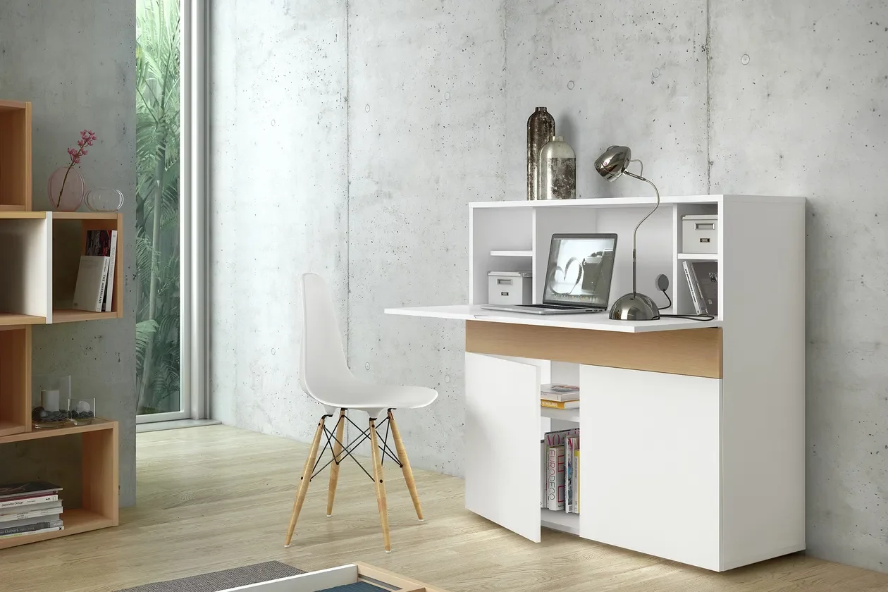 Modernes Büromöbel mit Schreibtisch und Stuhl.